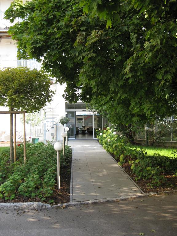 City Hotel Λιντς Εξωτερικό φωτογραφία