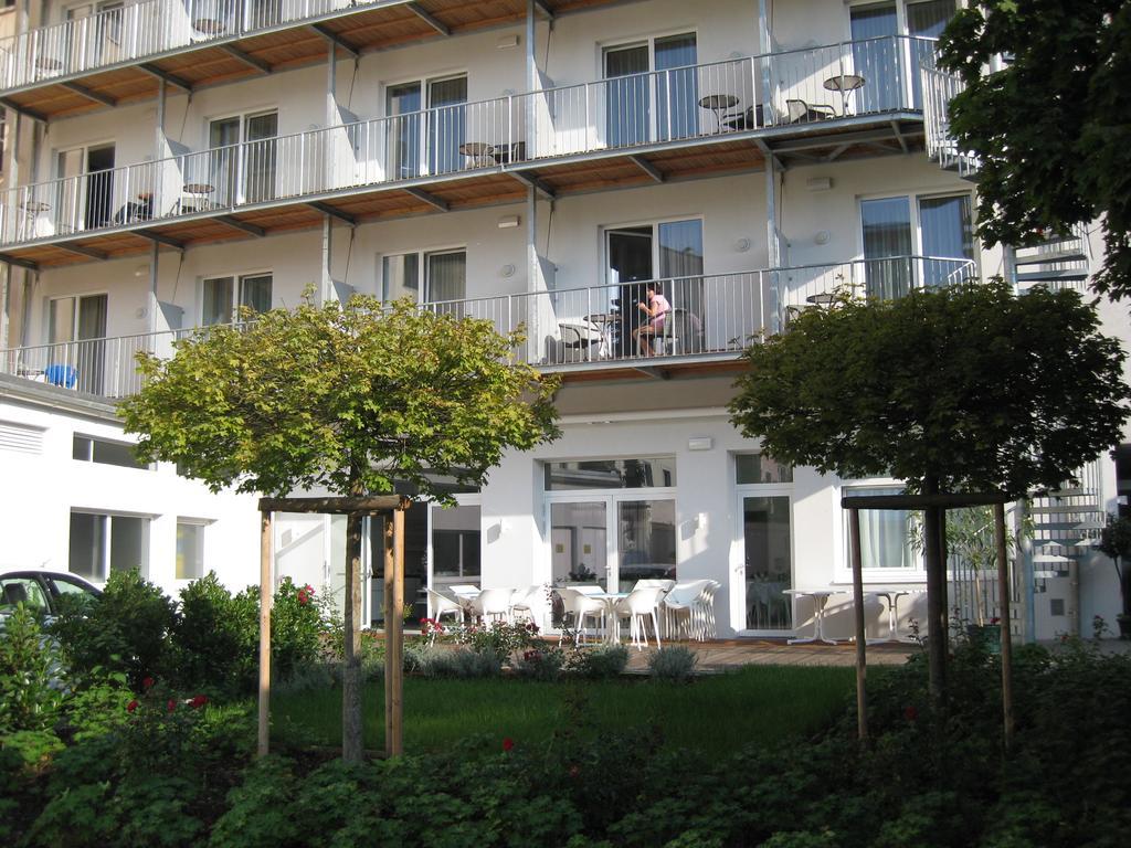 City Hotel Λιντς Εξωτερικό φωτογραφία