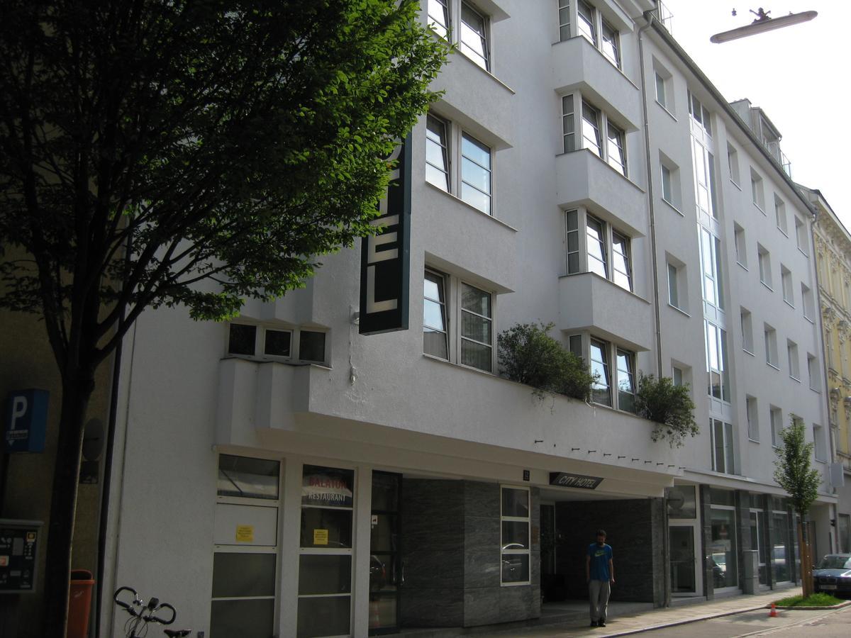 City Hotel Λιντς Εξωτερικό φωτογραφία